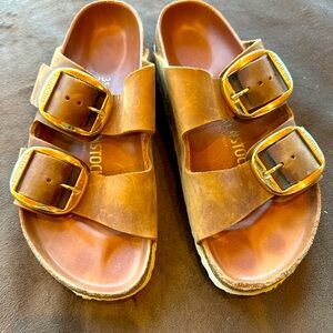 Womens Arizona Big Buckle Size 35 
Oiled Leather-cognac